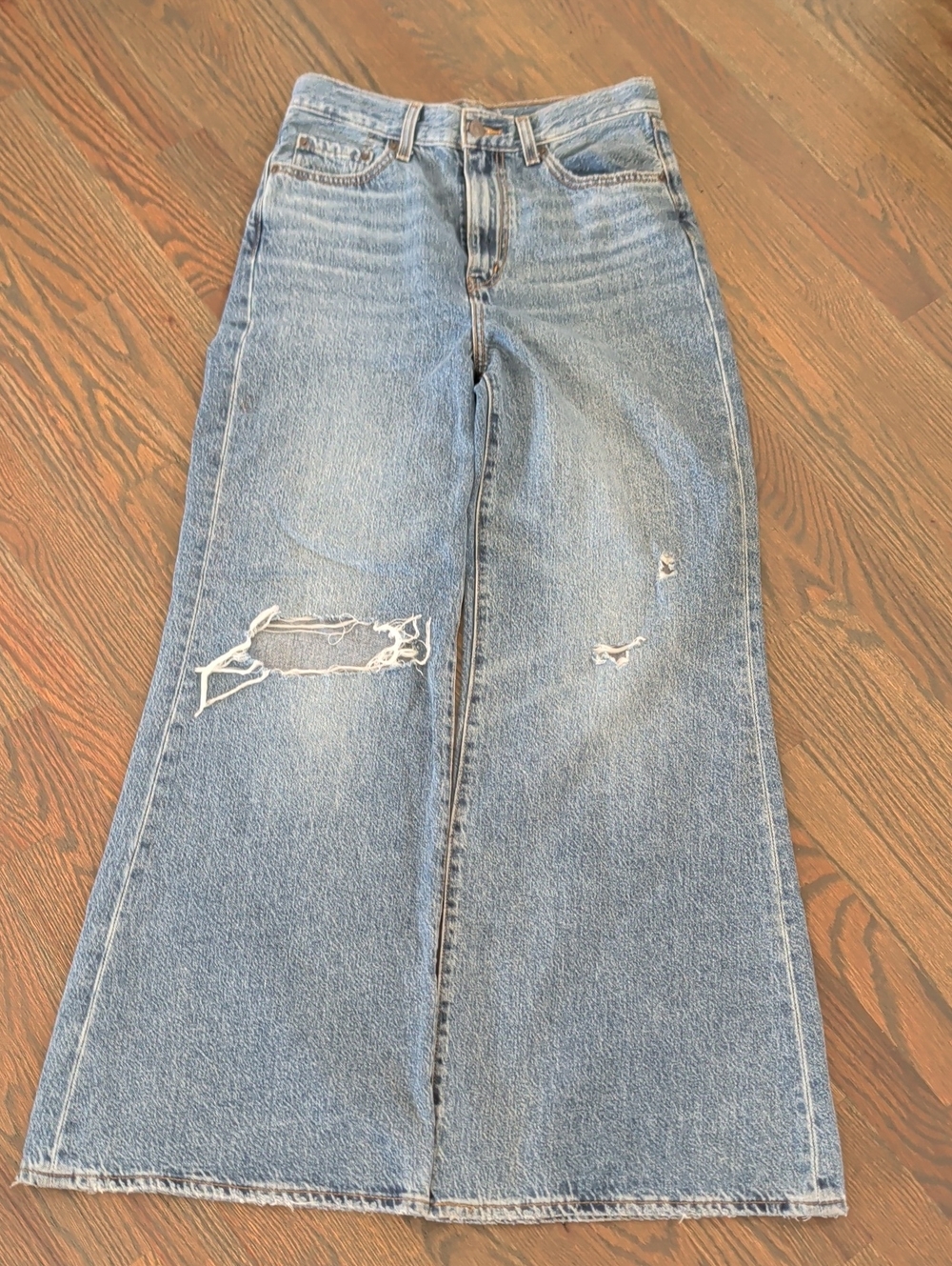 Levi's Wide Leg Distressed Blue Jeans - Classic Light Wash
